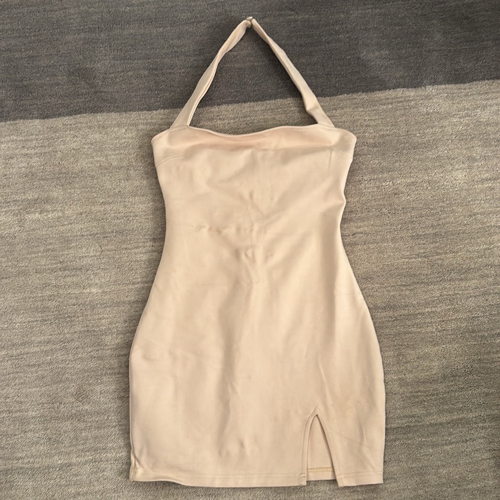 superdown nude contour bodycon halter dress